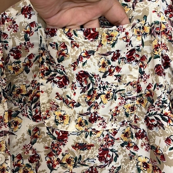 Beachlunchlounge Collection Womens Floral Long Sleeve Collared Button Up Top L - Picture 6 of 13